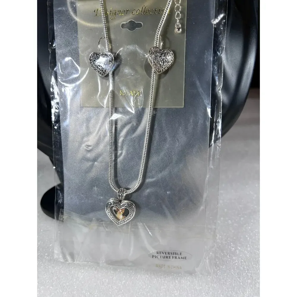 Retro Heart Shaped Reversable Picture Photo Frame Necklace Set New in Pack